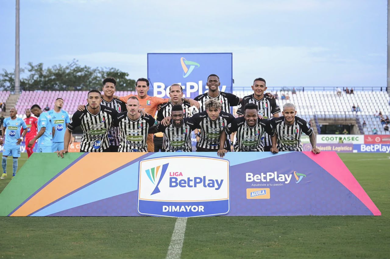 once-caldas-ante-jaguares